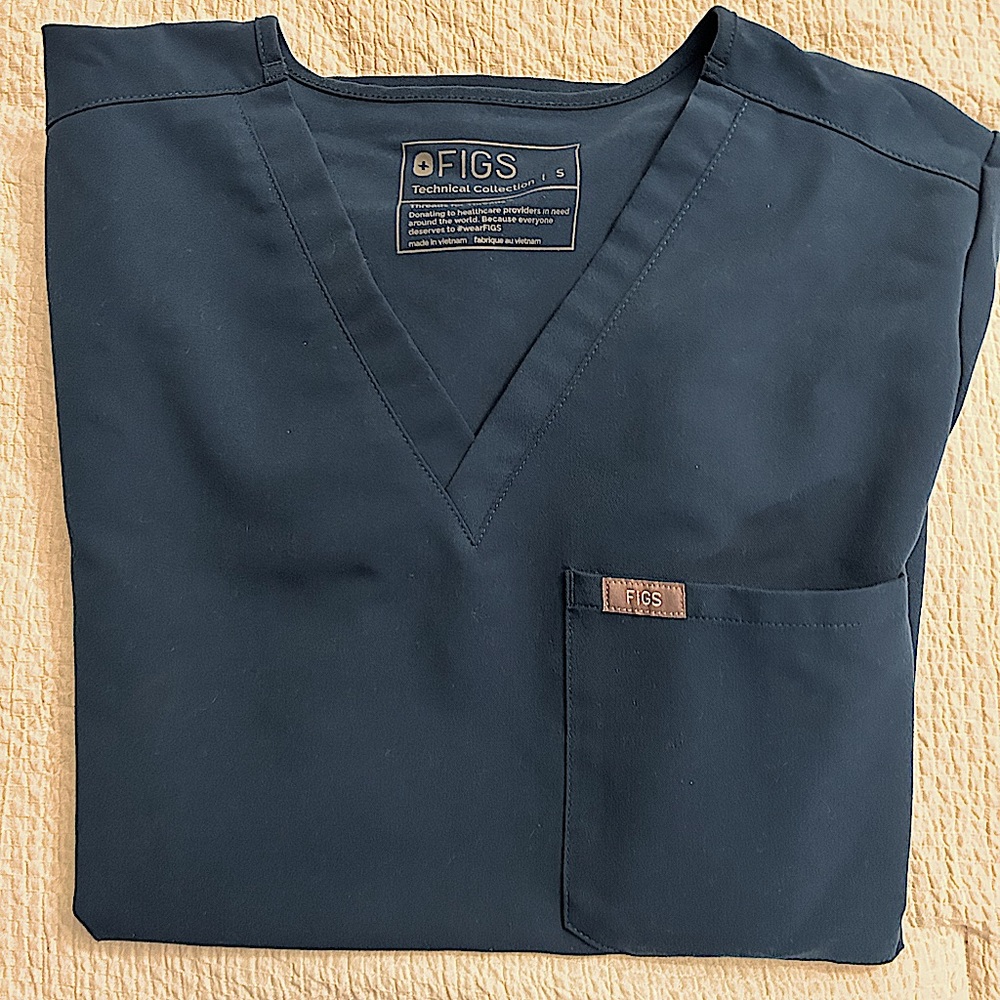 FIGS Catarina Caribbean Blue Scrub Top - Size Small